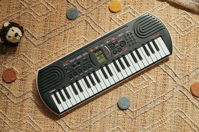 Casio SA 78, Mini-Clavier Portable à 44 Touches et Pack