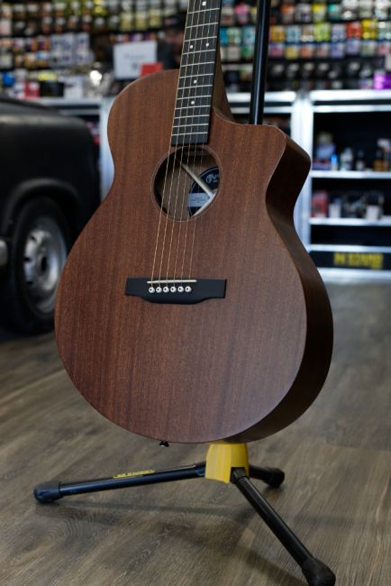 Martin SC-10E - Road Series - Sapele Top / Sapele Back & Side - With Pickup  and Gigbag