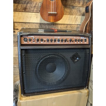 BEAVER CREEK BCAMP-40A AMPLI ACOUSTIQUE 40W