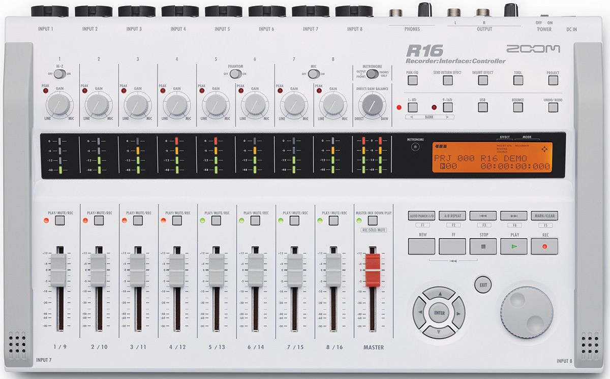 Zoom R16 Recorder/Interface/Controller | Musique Dépôt
