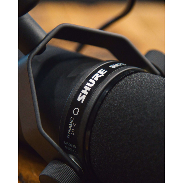 Shure SM7B - Cardioid Dynamic Microphone | Musique Dépôt Musique Dépôt
