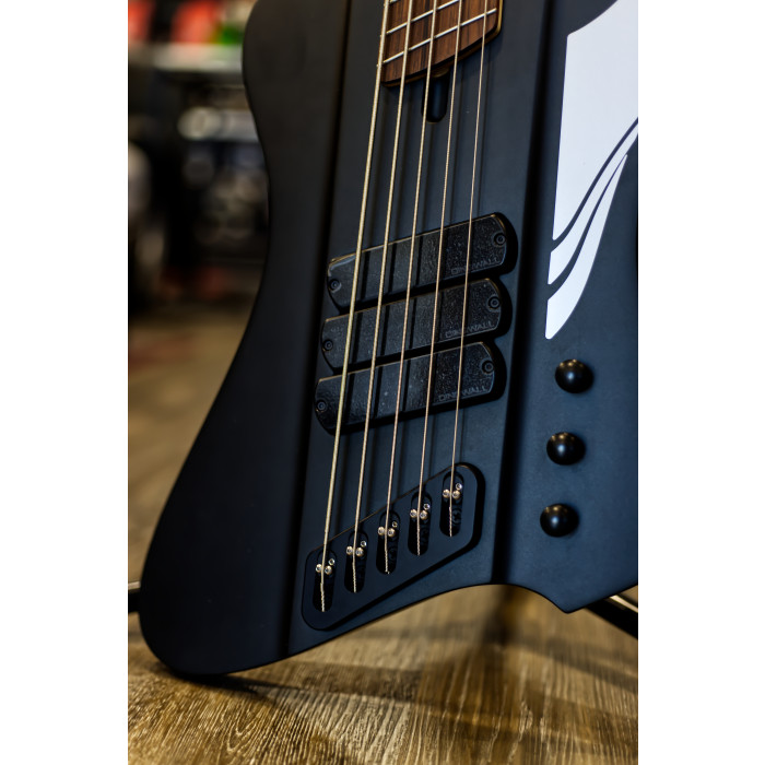 Dingwall D-Roc Standard 5-String Matte Black | Musique Dépôt